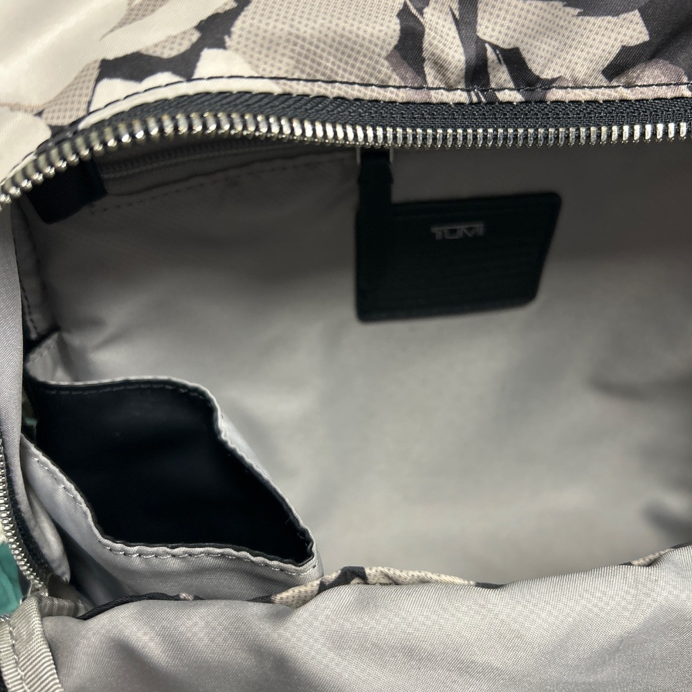 TUMI floral voyager Dori backpack - Picture 6 of 9
